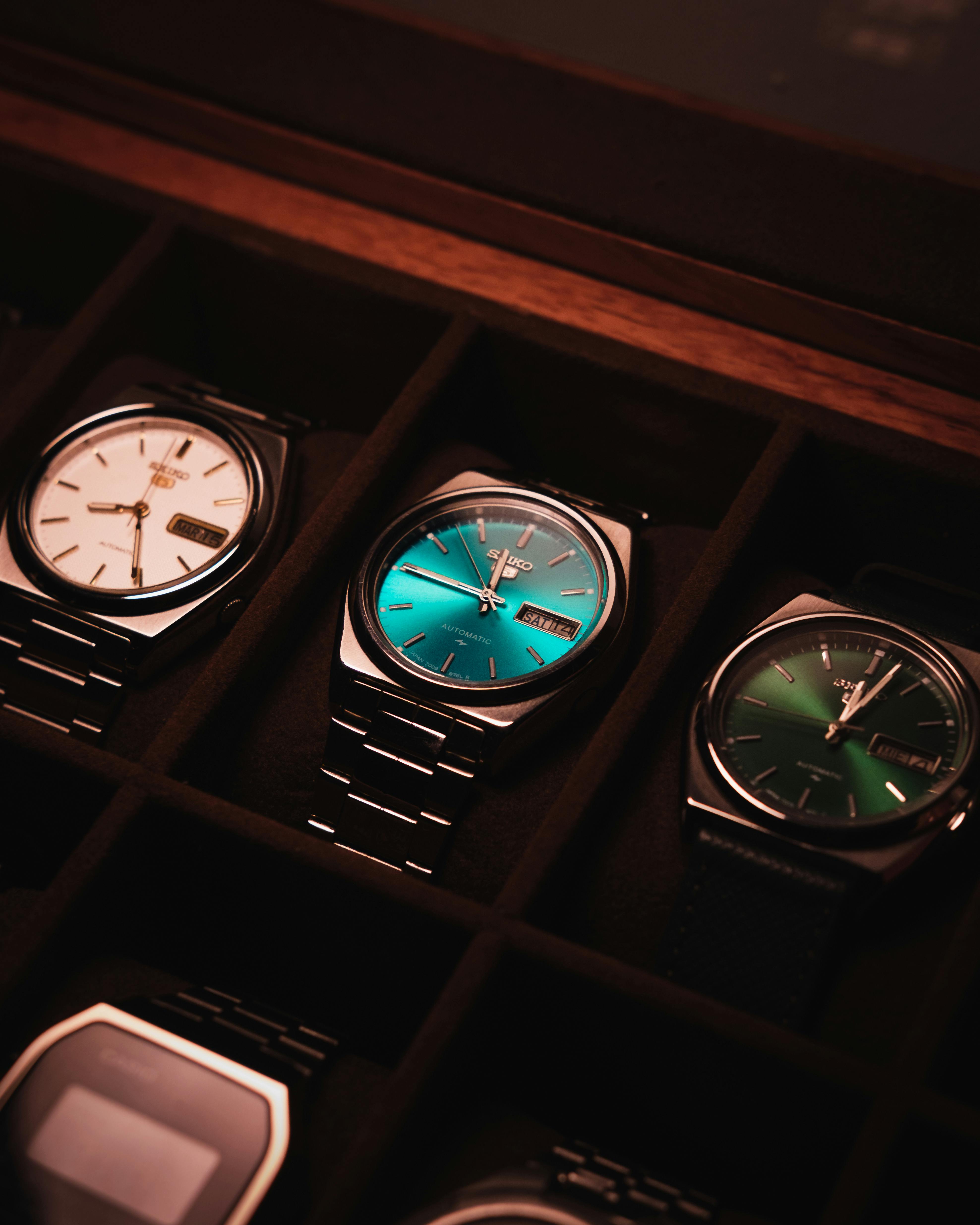 Watch collection in display